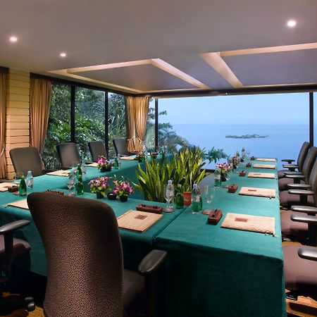 Hotel Cassia Bintan Lagoi Esterno foto