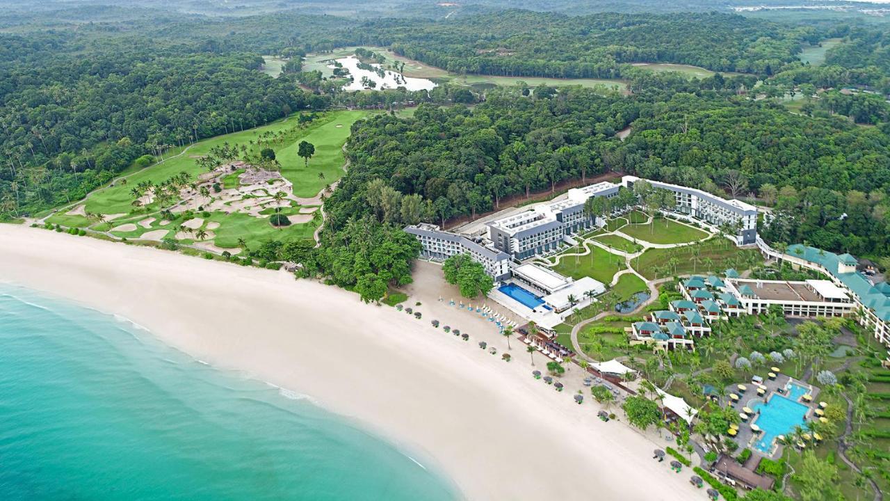 Hotel Cassia Bintan Lagoi Esterno foto